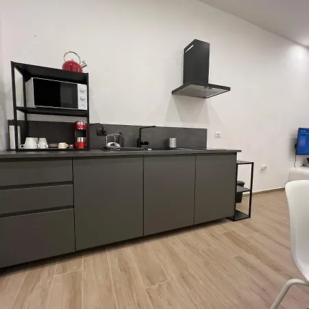 Penzion Citywise Vittorio - Independent Near Station *