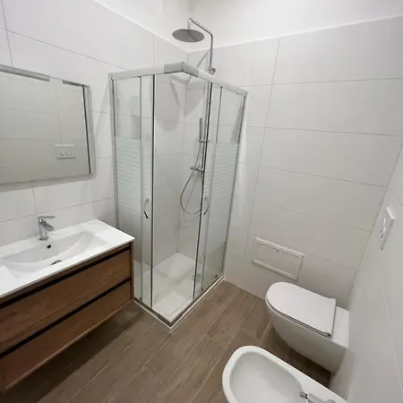 Citywise Vittorio - Independent Near Station Penzion